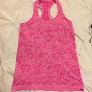 Lululemon top